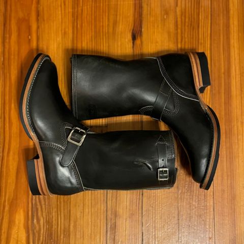 View photo of Wesco Mister Lou in Maryam Petrolio Waxed Black Horsehide