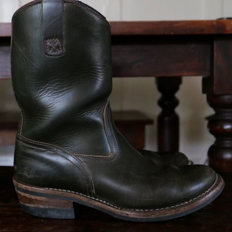 View photo of Wesco Morrison in Horween Olive Chromexcel