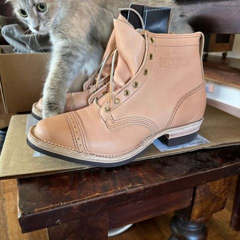 Wesco Wesco/x S&S Day Breaker in Horween Natural Essex