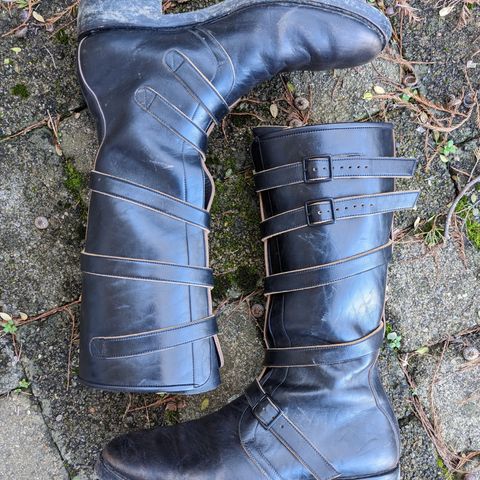 Benzein The Hanker Tanker Boots in Horween Horsehide Overdyed Black