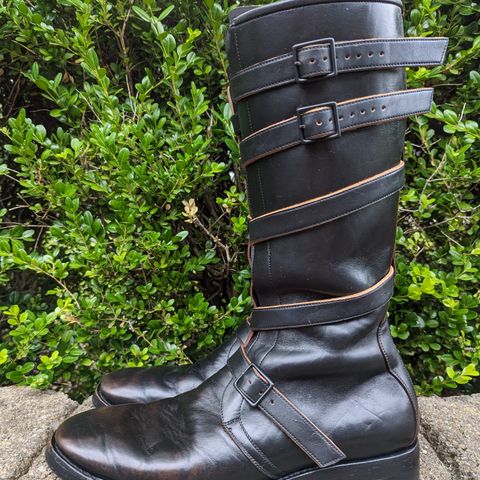 View photo of Benzein The Hanker Tanker Boots in Horween Horsehide Overdyed Black