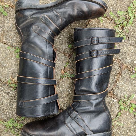 View photo of Benzein The Hanker Tanker Boots in Horween Horsehide Overdyed Black