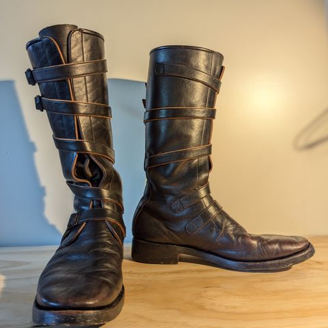 View photo of Benzein The Hanker Tanker Boots in Horween Horsehide Overdyed Black