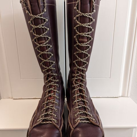 Willie's Handmade Boots Unlisted Model in S.B. Foot Black Cherry Excalibur