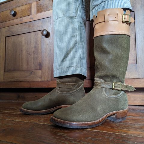 Unsung Renegade Cowboy in Wickett & Craig Olive H Latigo