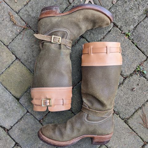 Unsung Renegade Cowboy in Wickett & Craig Olive H Latigo