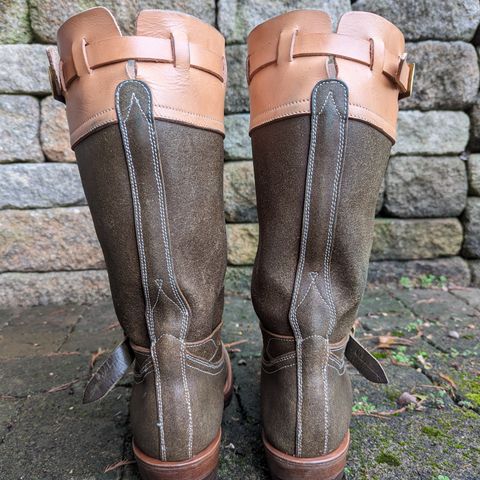 Unsung Renegade Cowboy in Wickett & Craig Olive H Latigo