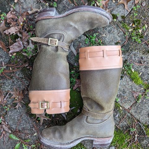 Unsung Renegade Cowboy in Wickett & Craig Olive H Latigo