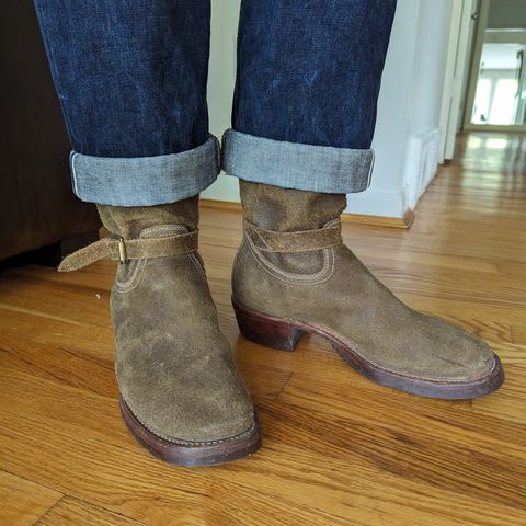 Unsung Renegade Cowboy in Wickett & Craig Olive H Latigo