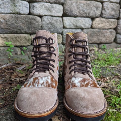 Jim Green Numzaan in Jim Green / Hair-on-hide