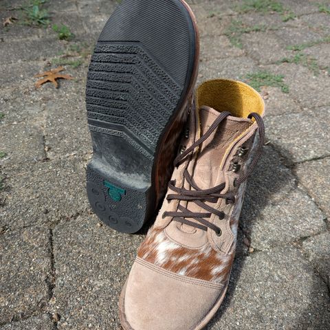 Jim Green Numzaan in Jim Green / Hair-on-hide