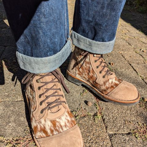 Jim Green Numzaan in Jim Green / Hair-on-hide
