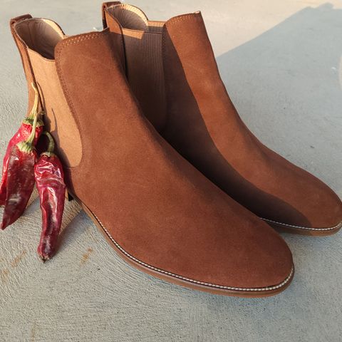 Bomberos Unlisted Model in Snuff Waterproof German Suede