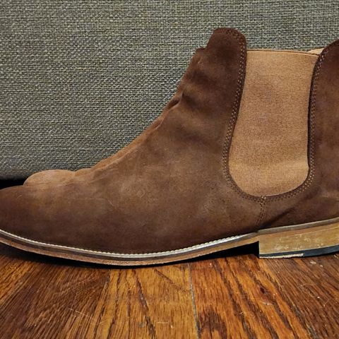 Bomberos Unlisted Model in Snuff Waterproof German Suede