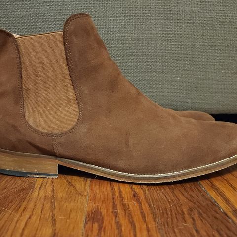 Bomberos Unlisted Model in Snuff Waterproof German Suede