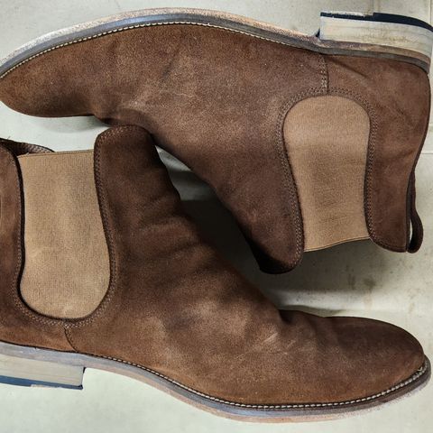 Bomberos Unlisted Model in Snuff Waterproof German Suede