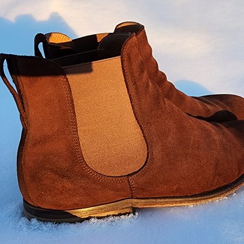 Bomberos Unlisted Model in Snuff Waterproof German Suede