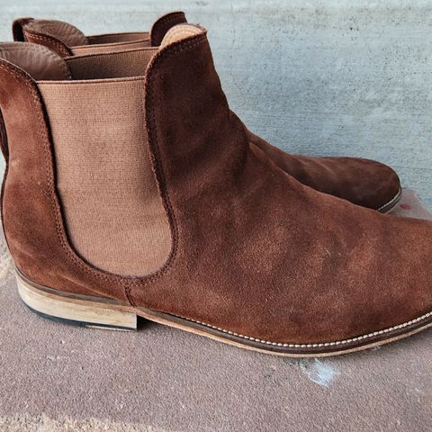 Bomberos Unlisted Model in Snuff Waterproof German Suede