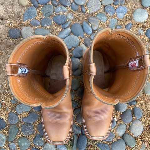 Rios of Mercedes Unknown Model in Horween Natural Chromexcel