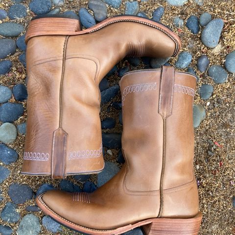 Rios of Mercedes Unknown Model in Horween Natural Chromexcel