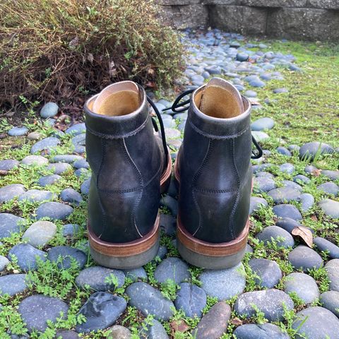 Sagara Cordmaster in Maryam Natural Horsebutt Overdyed Black