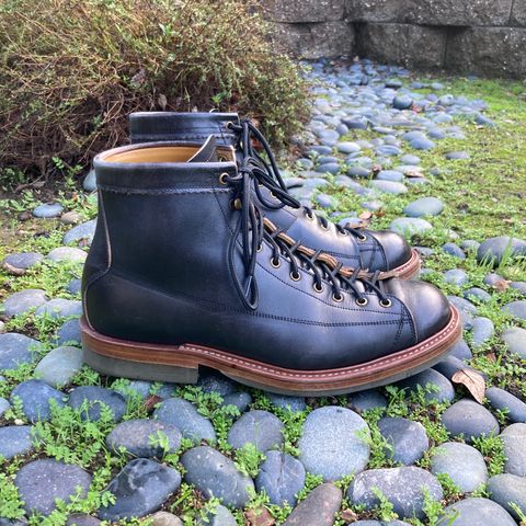 Sagara Cordmaster in Maryam Natural Horsebutt Overdyed Black