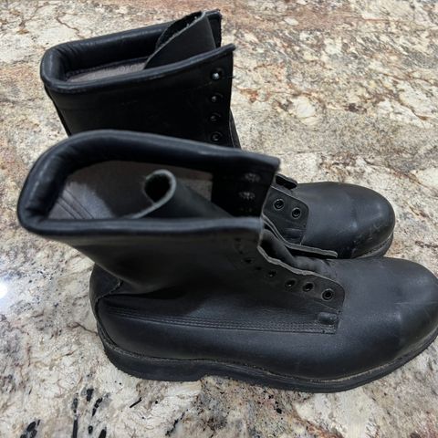 View photo of Addison Shoe Company Safety Toe, SP0100-00-D-0330 in Black Leather