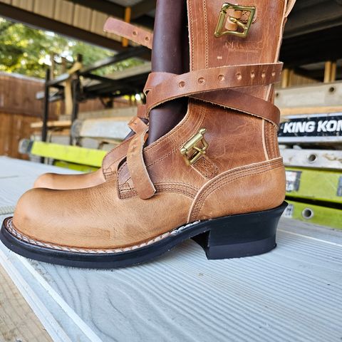Nicks Heritage TankerPro in Horween Natural Dublin