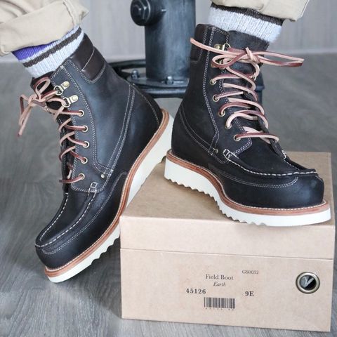 Grant Stone Field Boot in C.F. Stead Earth Waxy Commander Suede