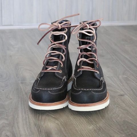 Grant Stone Field Boot in C.F. Stead Earth Waxy Commander Suede