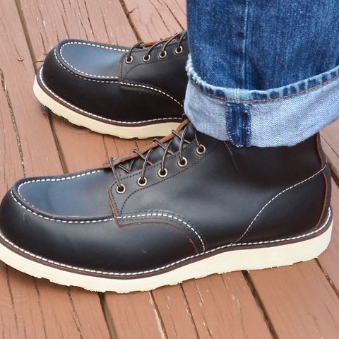 Red Wing 6-Inch Classic Moc in S.B. Foot Black Prairie