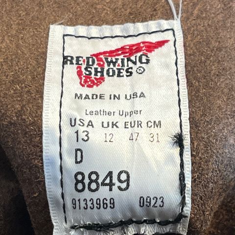 Red Wing 6-Inch Classic Moc in S.B. Foot Black Prairie