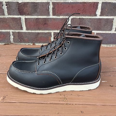 Red Wing 6-Inch Classic Moc in S.B. Foot Black Prairie