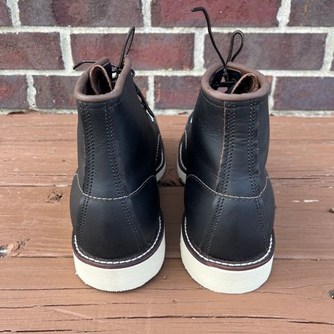 Red Wing 6-Inch Classic Moc in S.B. Foot Black Prairie
