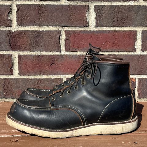 Red Wing 6-Inch Classic Moc in S.B. Foot Black Prairie