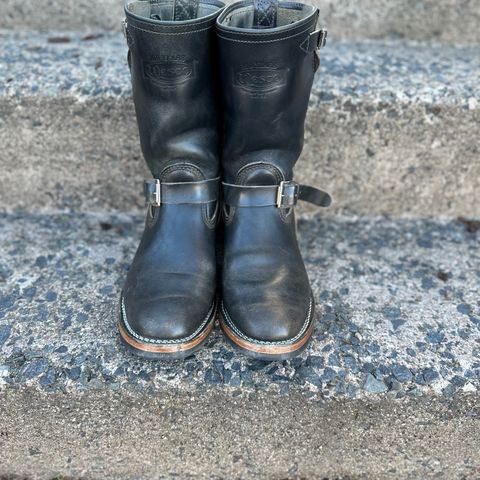 View photo of Wesco Mister Lou in Maryam Petrolio Waxed Black Horsehide