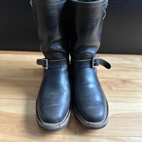 View photo of Wesco Mister Lou in Maryam Petrolio Waxed Black Horsehide