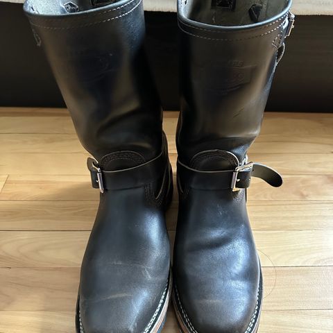 View photo of Wesco Mister Lou in Maryam Petrolio Waxed Black Horsehide