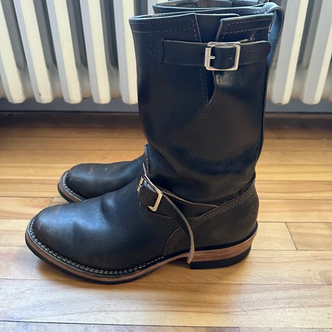 View photo of Wesco Mister Lou in Maryam Petrolio Waxed Black Horsehide