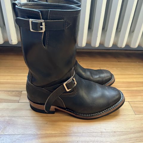 View photo of Wesco Mister Lou in Maryam Petrolio Waxed Black Horsehide