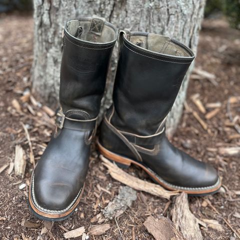 View photo of Wesco Mister Lou in Maryam Petrolio Waxed Black Horsehide