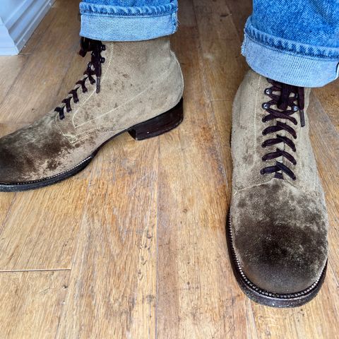 Yuketen Alan in Khaki Suede
