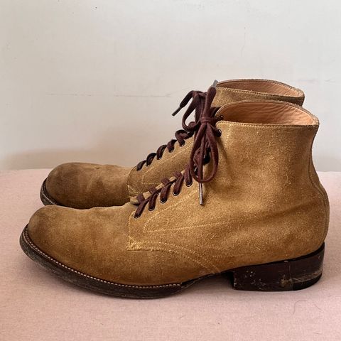 Yuketen Alan in Khaki Suede