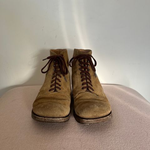 Yuketen Alan in Khaki Suede