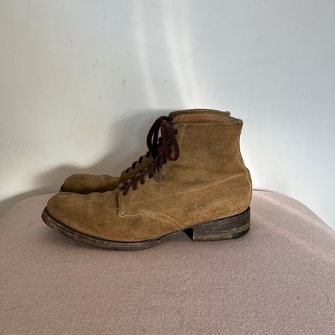 Yuketen Alan in Khaki Suede