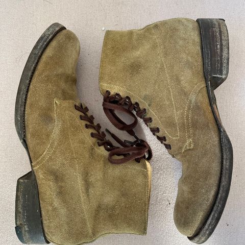 Yuketen Alan in Khaki Suede