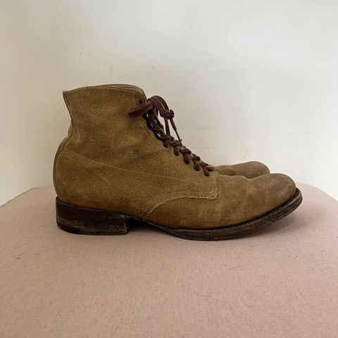 Yuketen Alan in Khaki Suede