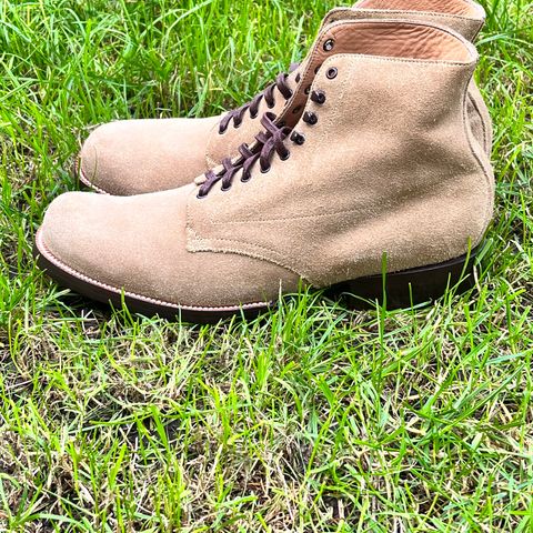 Yuketen Alan in Khaki Suede