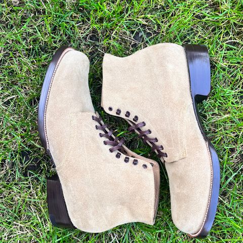 Yuketen Alan in Khaki Suede