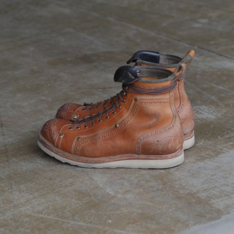 Tahura Edulis in Maryam Natural Horsebutt & Guidi Black Reverse Horsebutt